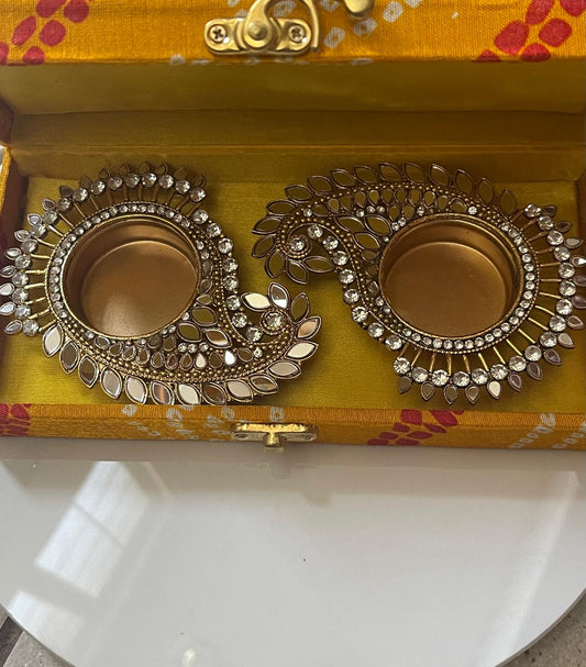 2 Diyas in Box